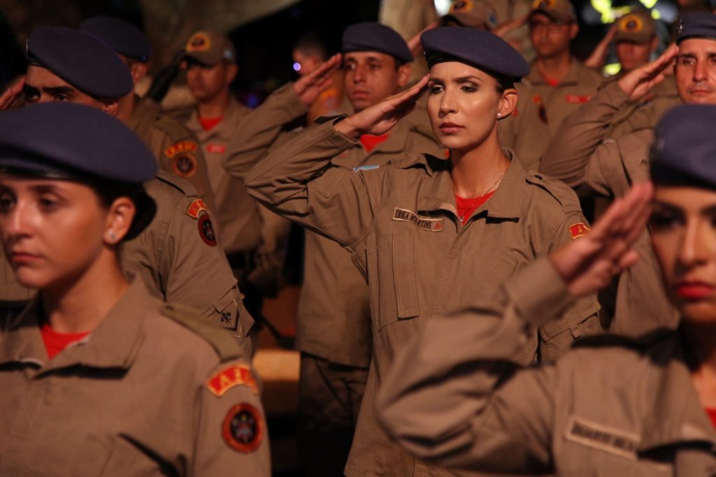 Cel David cumpre mais uma missão e Corpo de Bombeiros forma novos soldados em MS